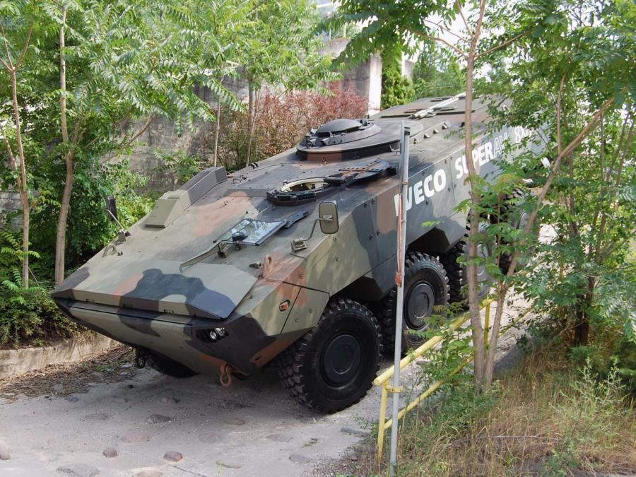  Iveco SuperAV 8x8 APC 2010 года  (фото 1 из 5)
